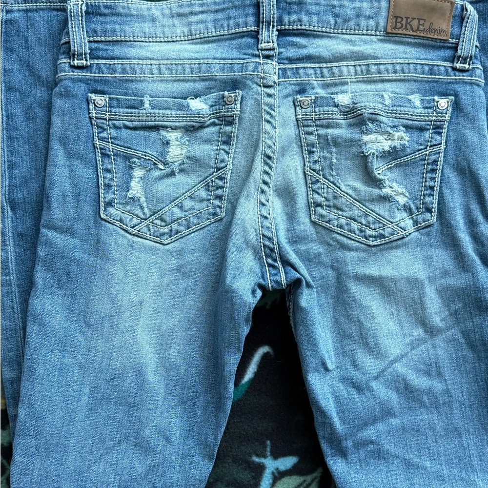 BKE Stella Straight Jeans 28R Distressed Light Wash